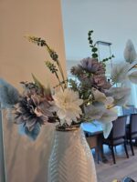 Decorative artificial flower bouquet